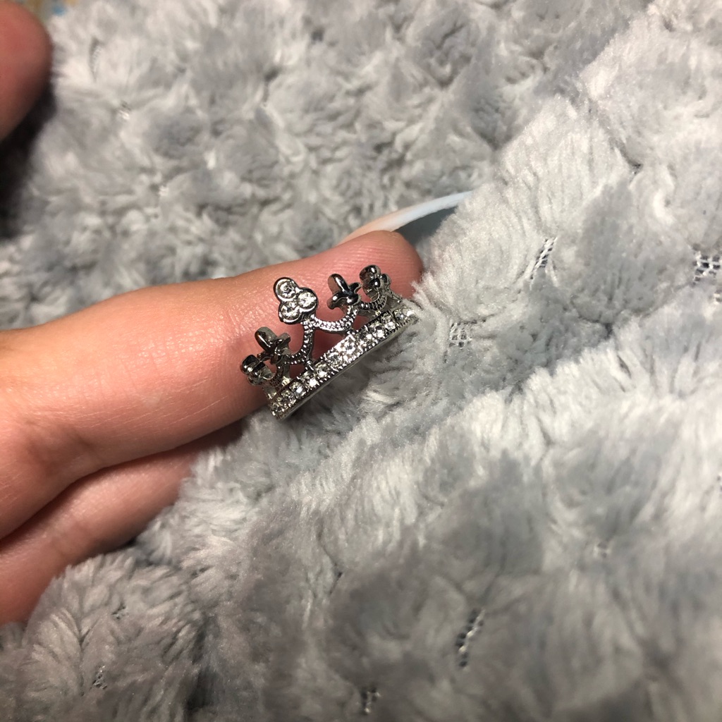 Beautiful Crown Ring